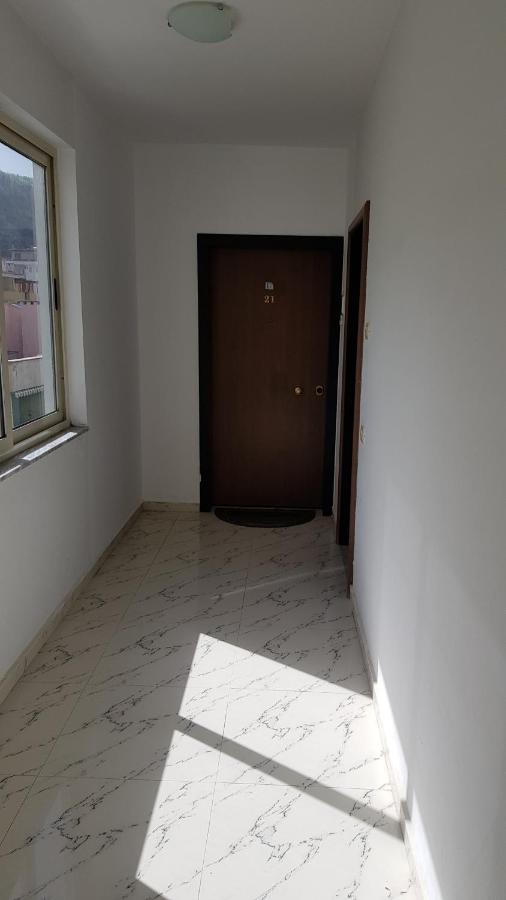 M&I Beach Apartment With Sea View Durrës Exteriör bild
