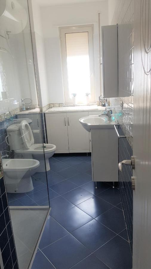 M&I Beach Apartment With Sea View Durrës Exteriör bild