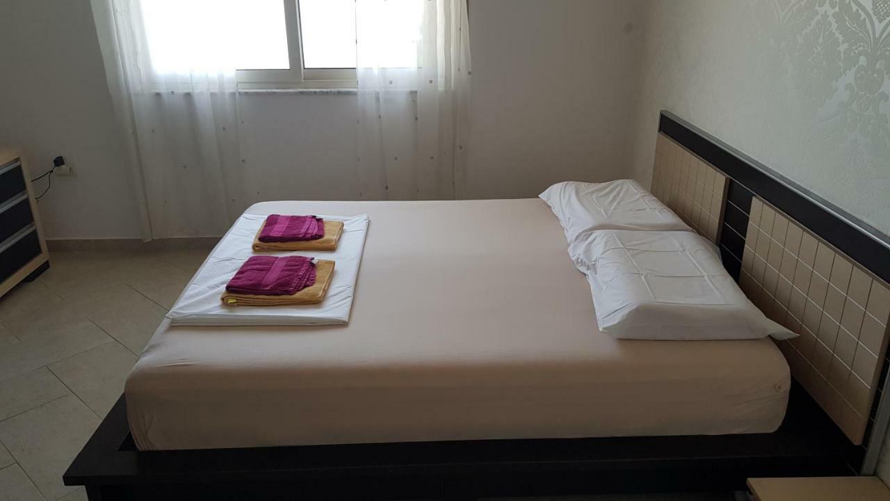 M&I Beach Apartment With Sea View Durrës Exteriör bild