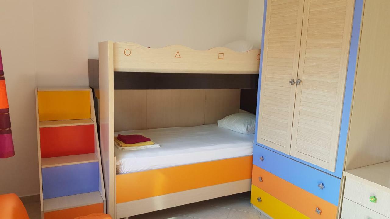 M&I Beach Apartment With Sea View Durrës Exteriör bild